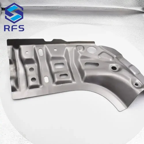 Maßgefertigte Aluminium-Stanzteile für die Automobilindustrie – RFS