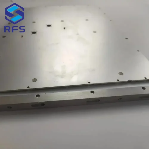 precisie-aluminium-behuizingspaneel-RFS